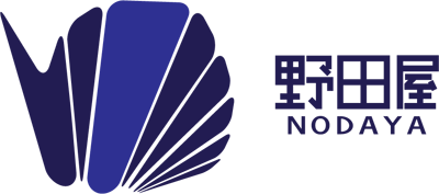 飲食業と堅め／堅実と紺のロゴ