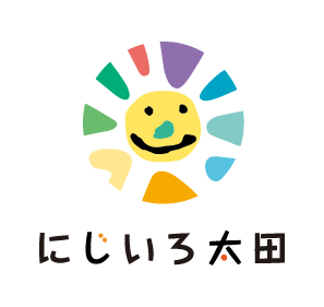 介護／福祉と親しみ／優しいとマルチカラーのロゴ