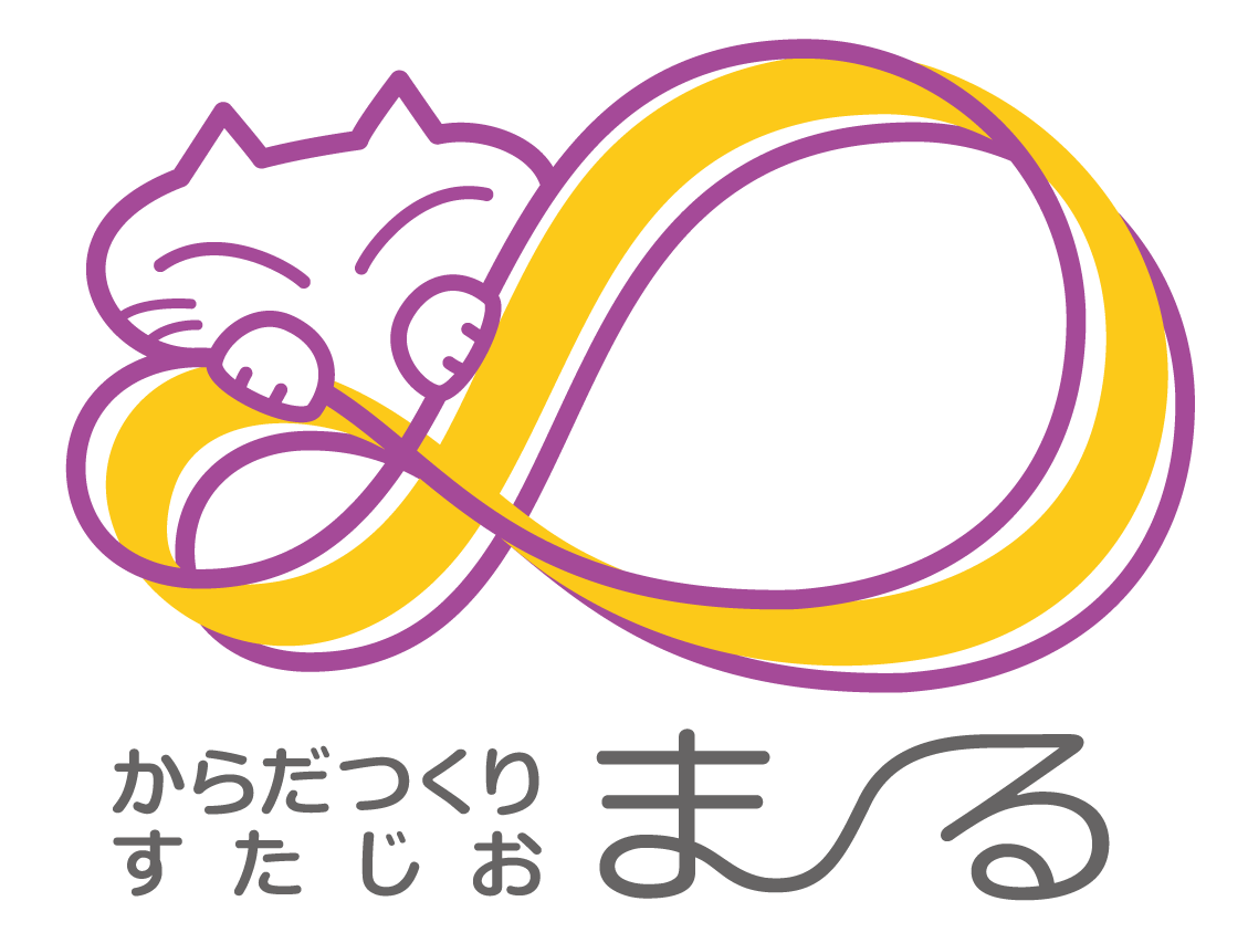 スポーツ系サービスと親しみ／優しいとオレンジのロゴ